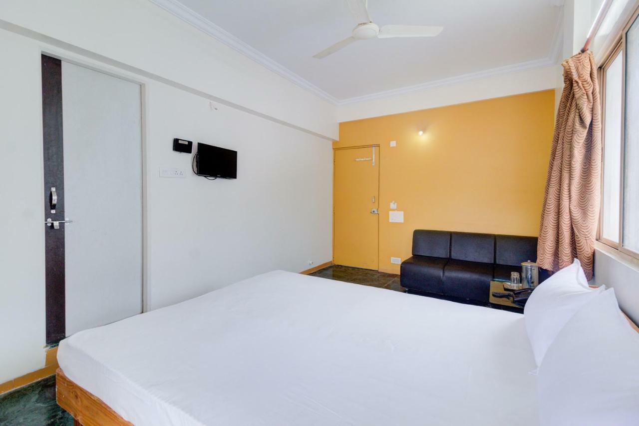 Spot On 41871 Hotel Sahyadri Spot Тримбак Экстерьер фото